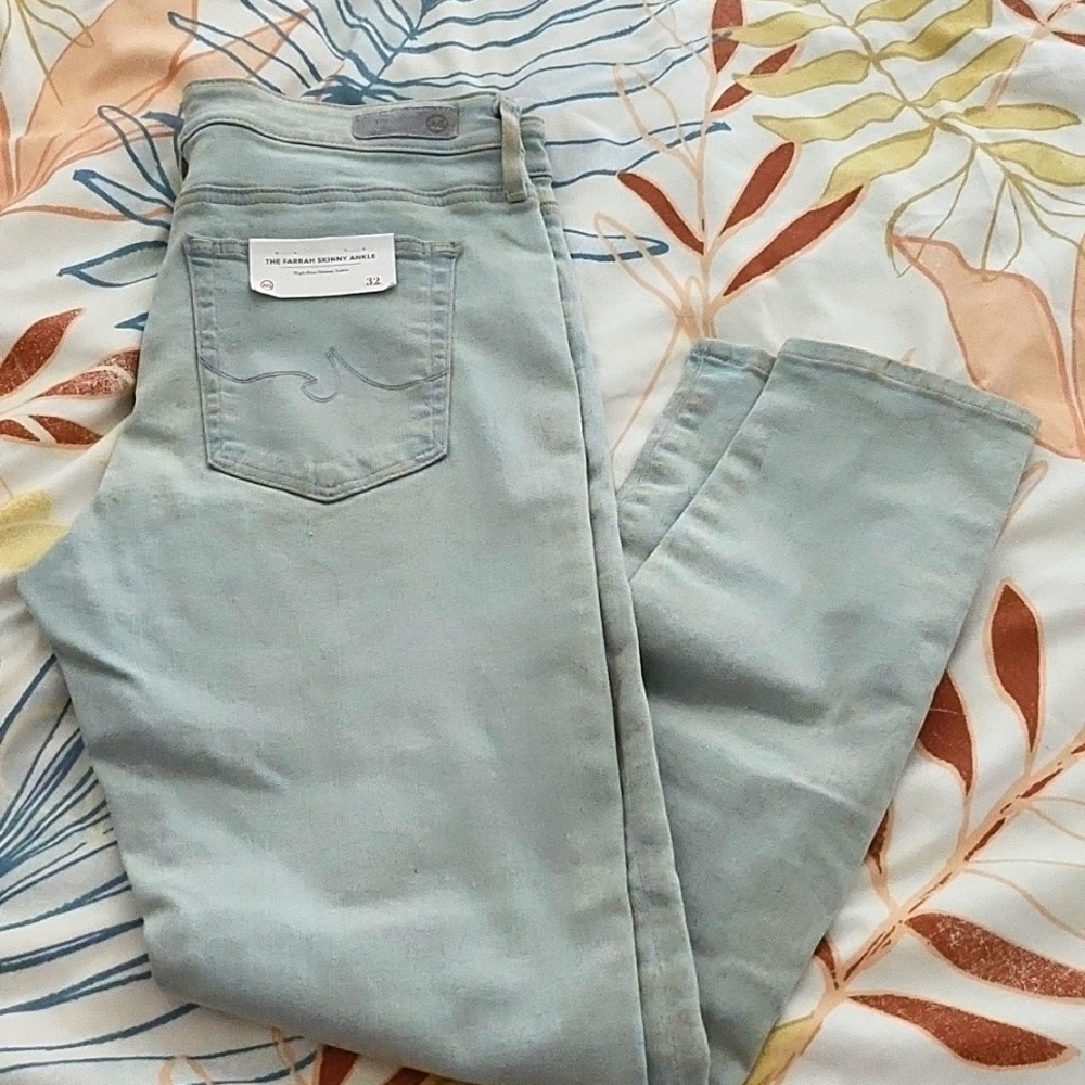 AG The Farrah skinny ankle jeans 32 NWT